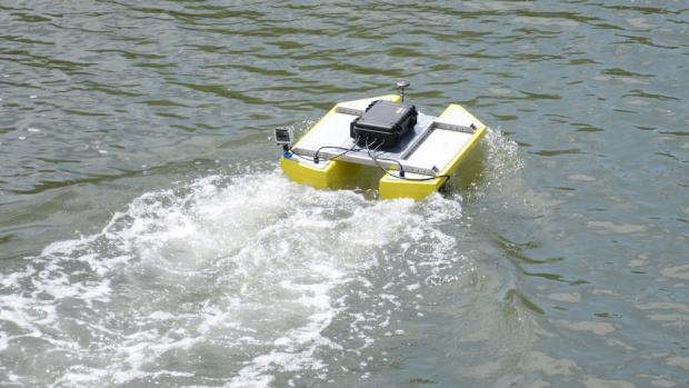 solar powered robotic vehicle collecting data on water