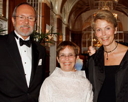Laura Parsons Hon '06, Promise Fund Board member, with President Hultin and his wife, Jill.