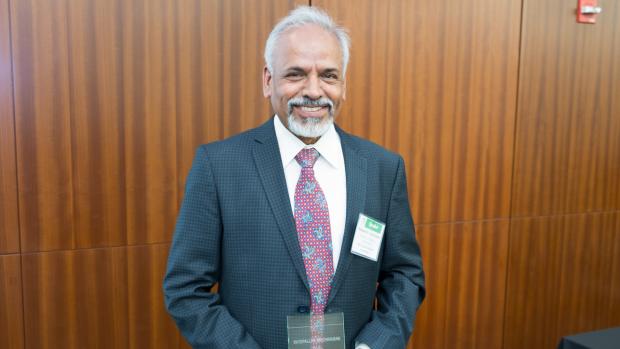 Srteenivasan holding award