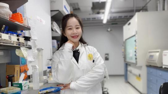 Yao Wang in the lab