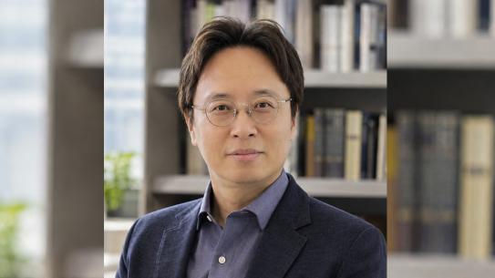 Headshot of Barry Kim
