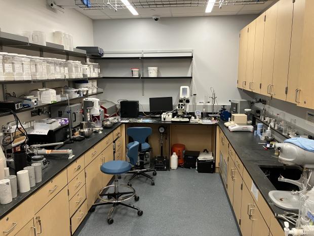 CUE Materials Lab photo with equipments