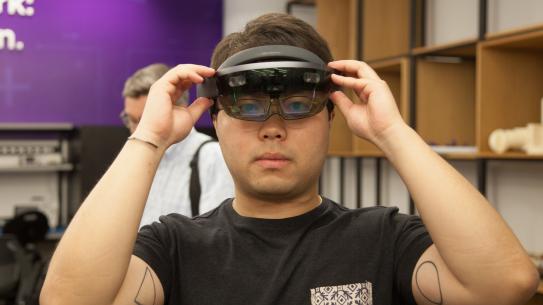 Wenbo Lan demonstrates MediVis's usage of Microsoft's HoloLens to revolutionize medical education.