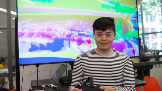 Mikei Huang, MFA in Design & Technology from Parsons College, demonstrates his project "Kuru Kuru Sushi VR" - a virtual reality game supported by NYC Media Lab and Viacom NEXT.