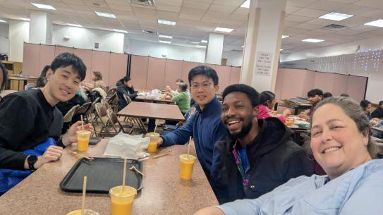 People have dinner together