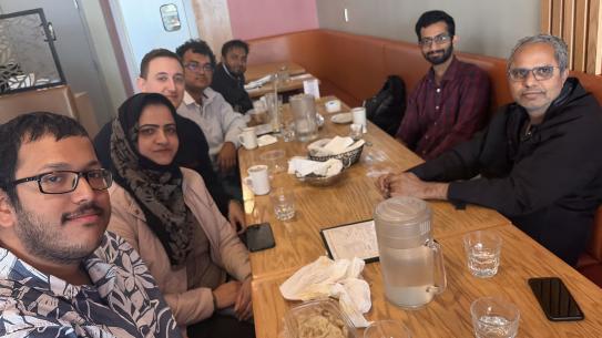 People have dinner together