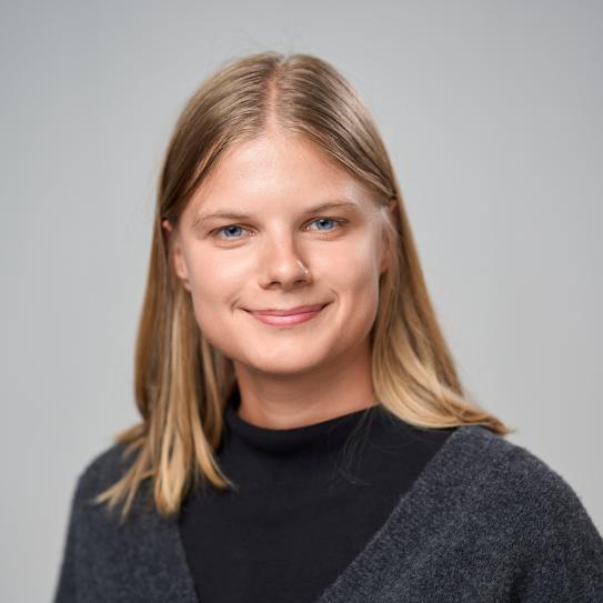 Zuzanna Bak Headshot